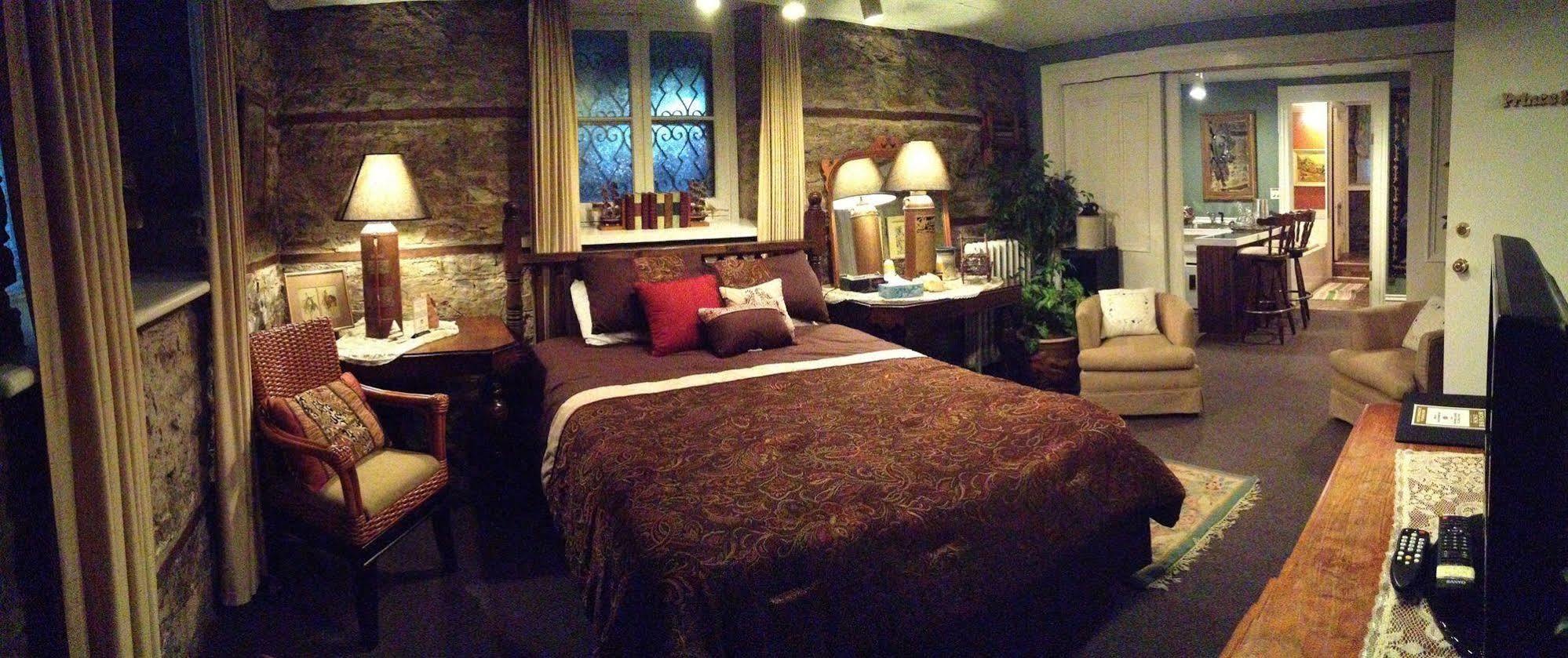 Trinity House Inn Gananoque Eksteriør billede
