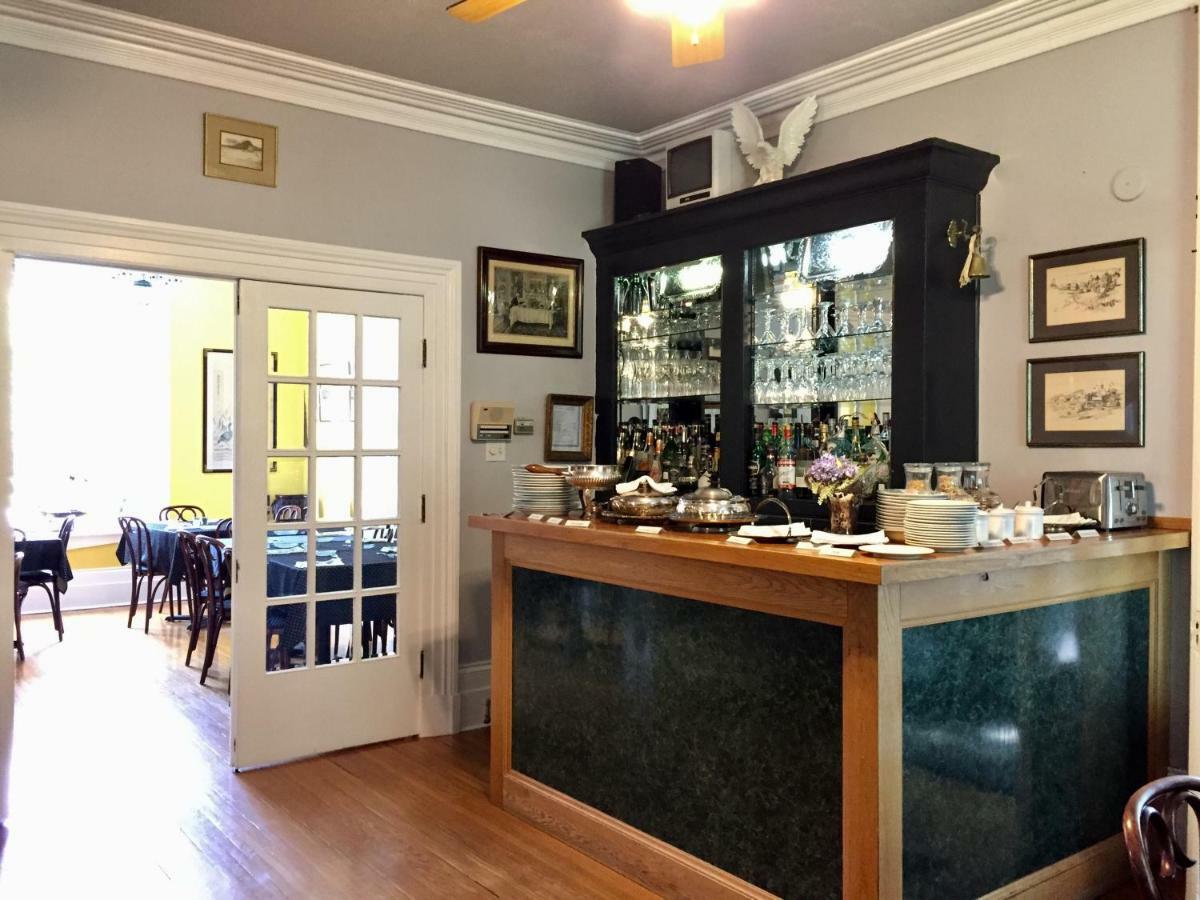 Trinity House Inn Gananoque Eksteriør billede